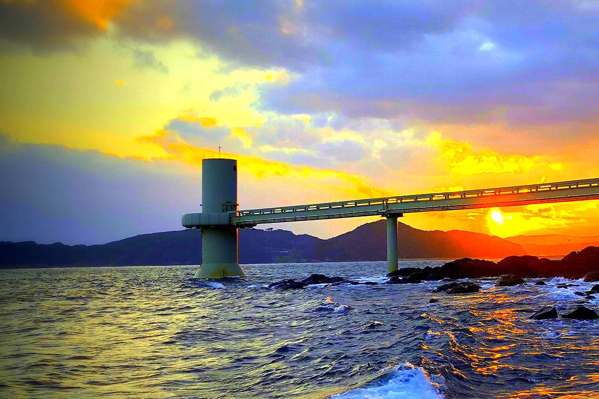 水石 佐賀 玄海 玄海海中展望塔 – 佐賀県唐津市|恋人の聖地波戸岬|海の中の水族館